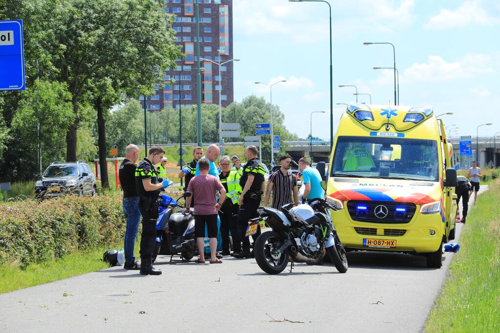 Persoon zwaargewond bij ongeval met motor