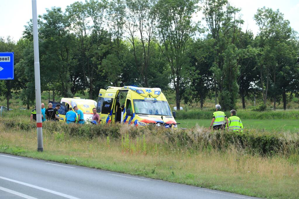 Persoon zwaargewond bij ongeval met motor
