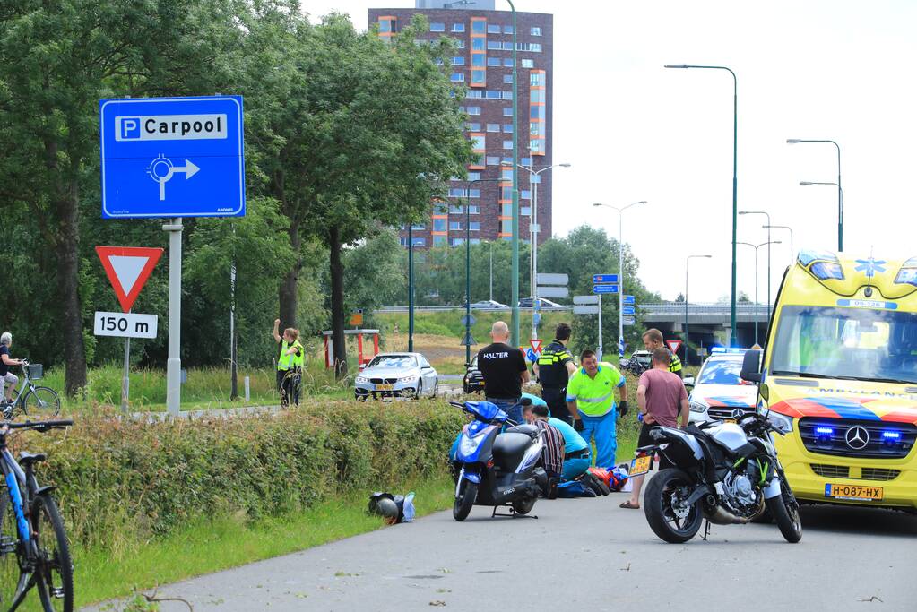 Persoon zwaargewond bij ongeval met motor