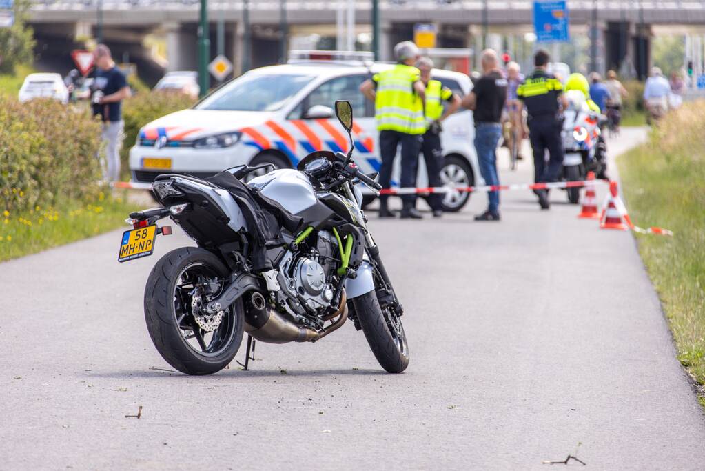 Persoon zwaargewond bij ongeval met motor