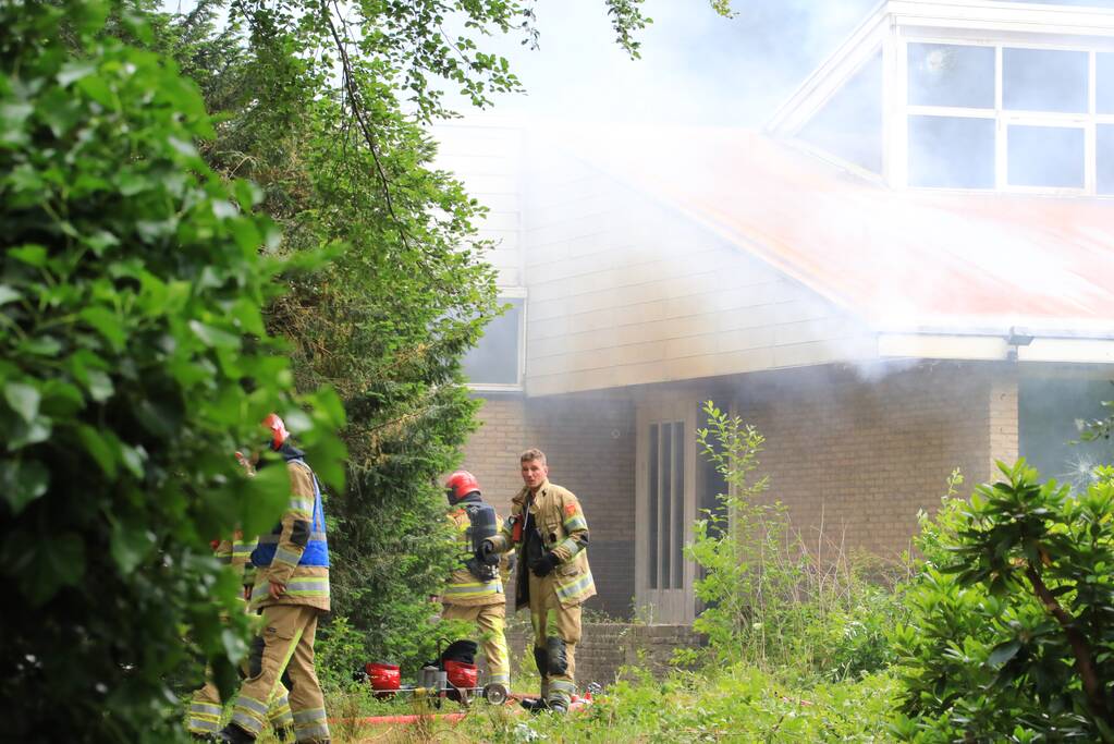 Grote brand in leegstaande villa