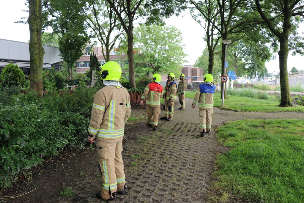 Grote tak dreigt af te breken