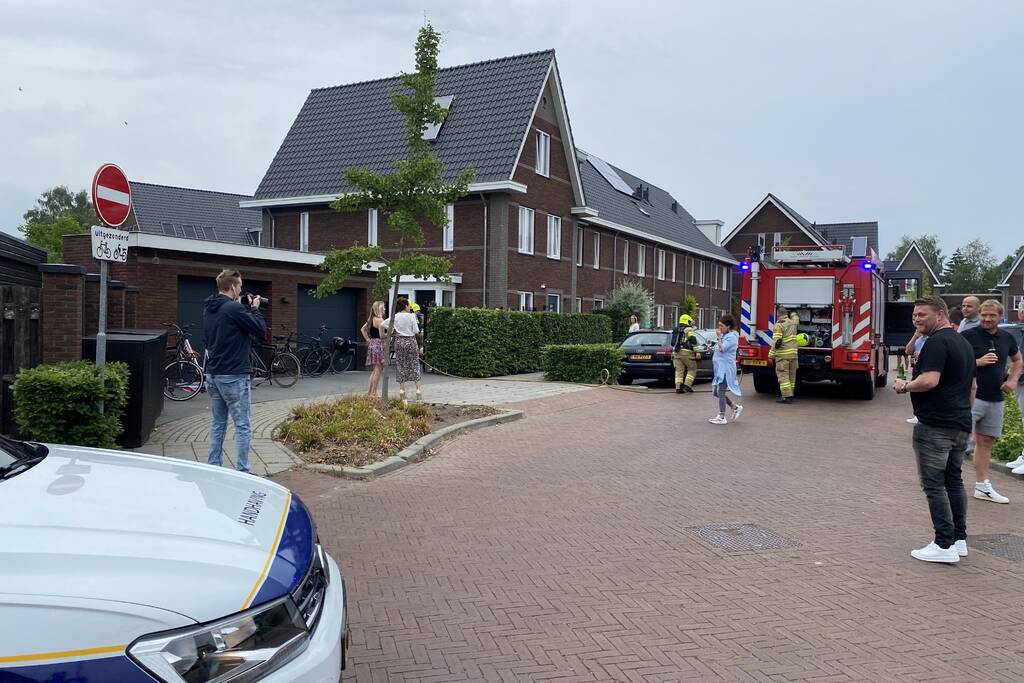 Gasbarbecue vliegt in brand