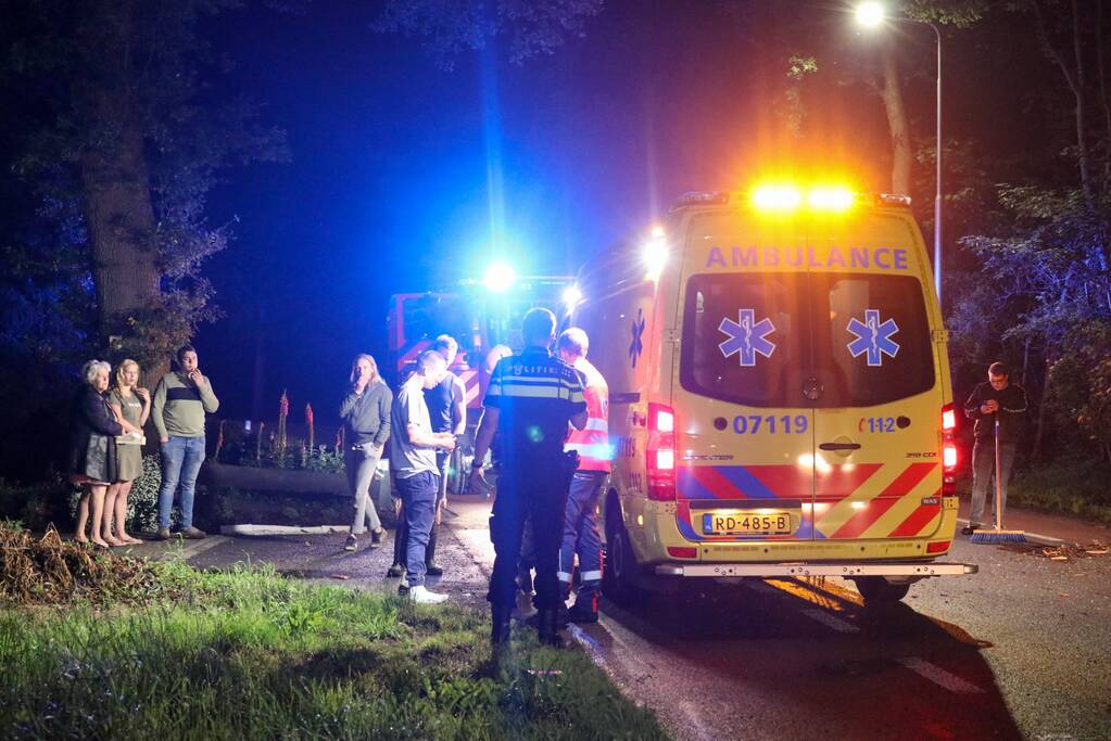 Personenauto total loss na eenzijdige botsing