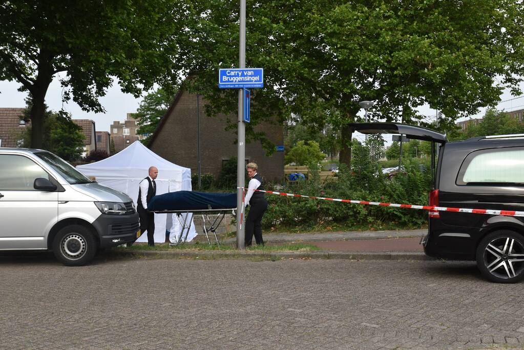 Te water geraakte persoon overleden in Prins Alexander