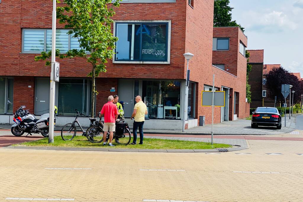 E-bikester gewond bij verkeersongeval