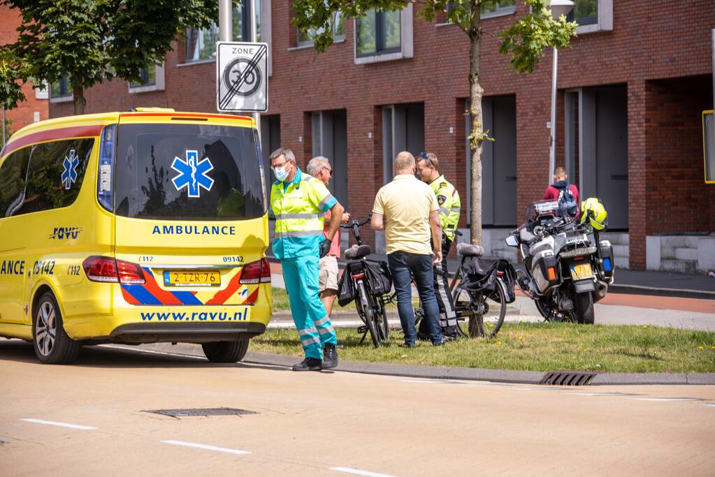E-bikester gewond bij verkeersongeval