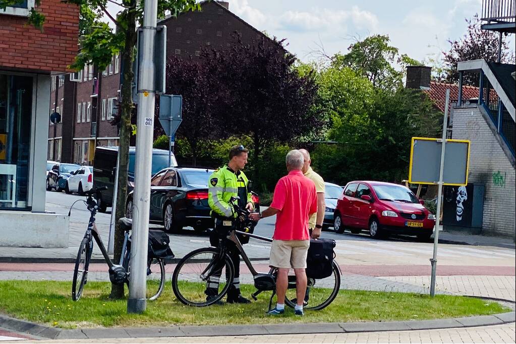 E-bikester gewond bij verkeersongeval