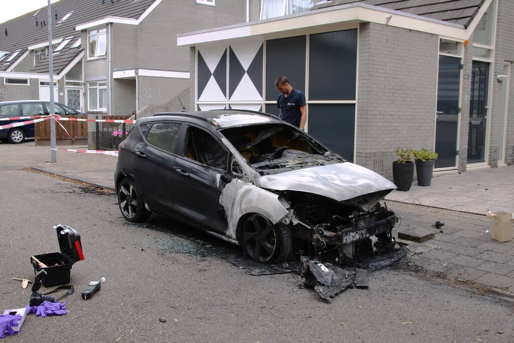 Technische recherche onderzoekt autobrand