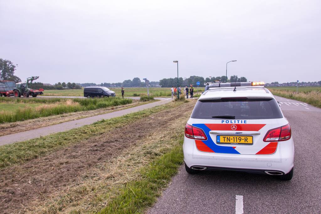 Fietser gewond na aanrijding met taxibus