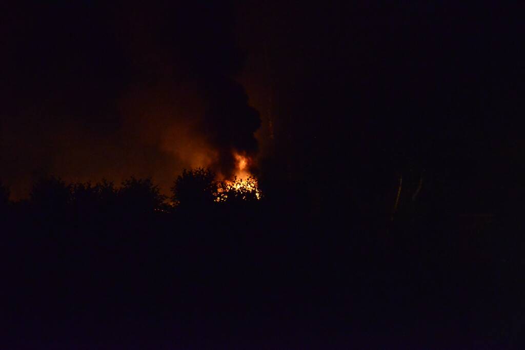 Grote brand verwoest loods