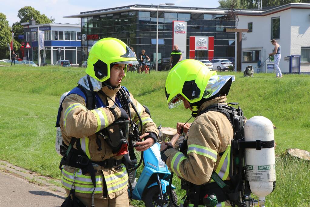 Gewonden bij brand in keuken van woning