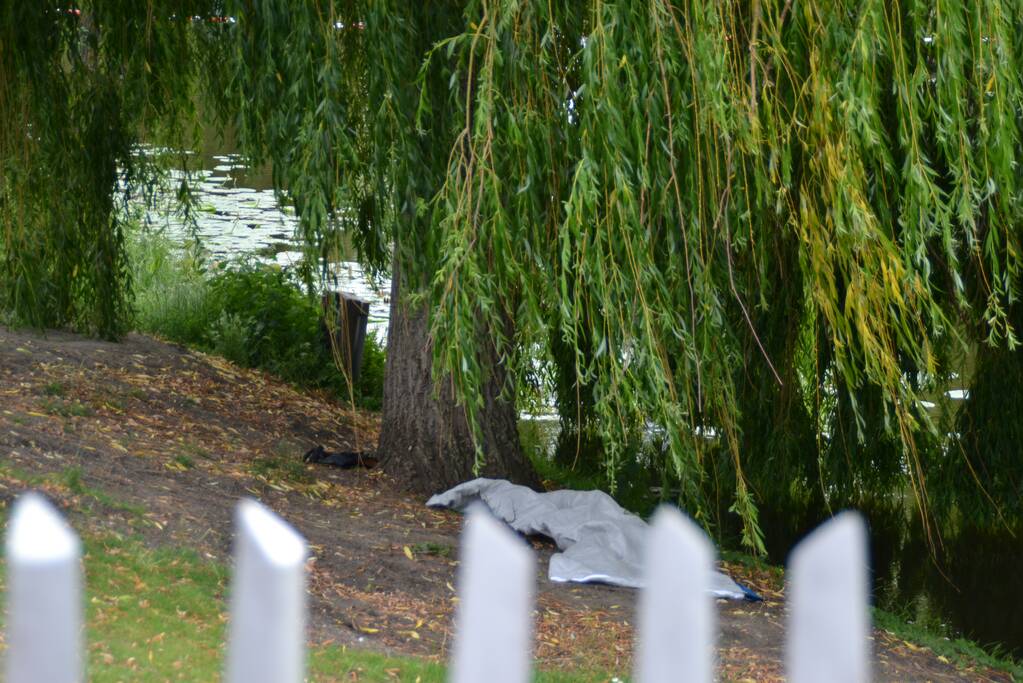 Lichaam aangetroffen in sloot