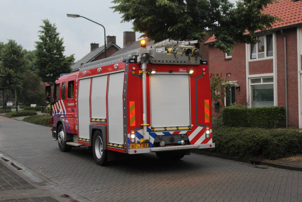Huiskamer loopt vol met water
