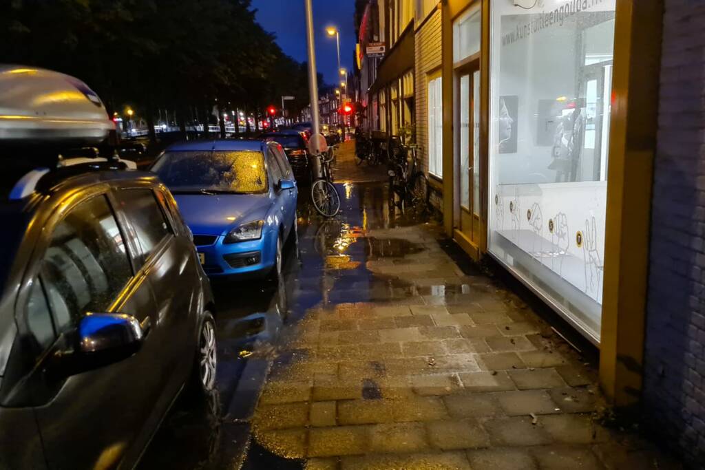 Water stroomt woning binnen