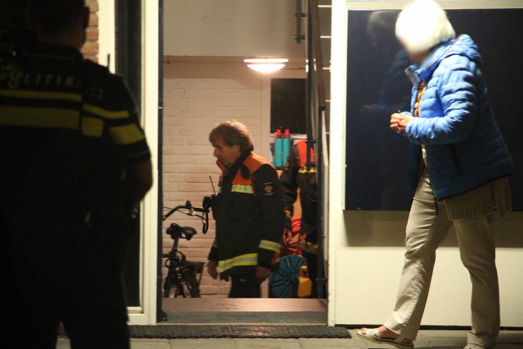 Bewoners op straat na gaslucht