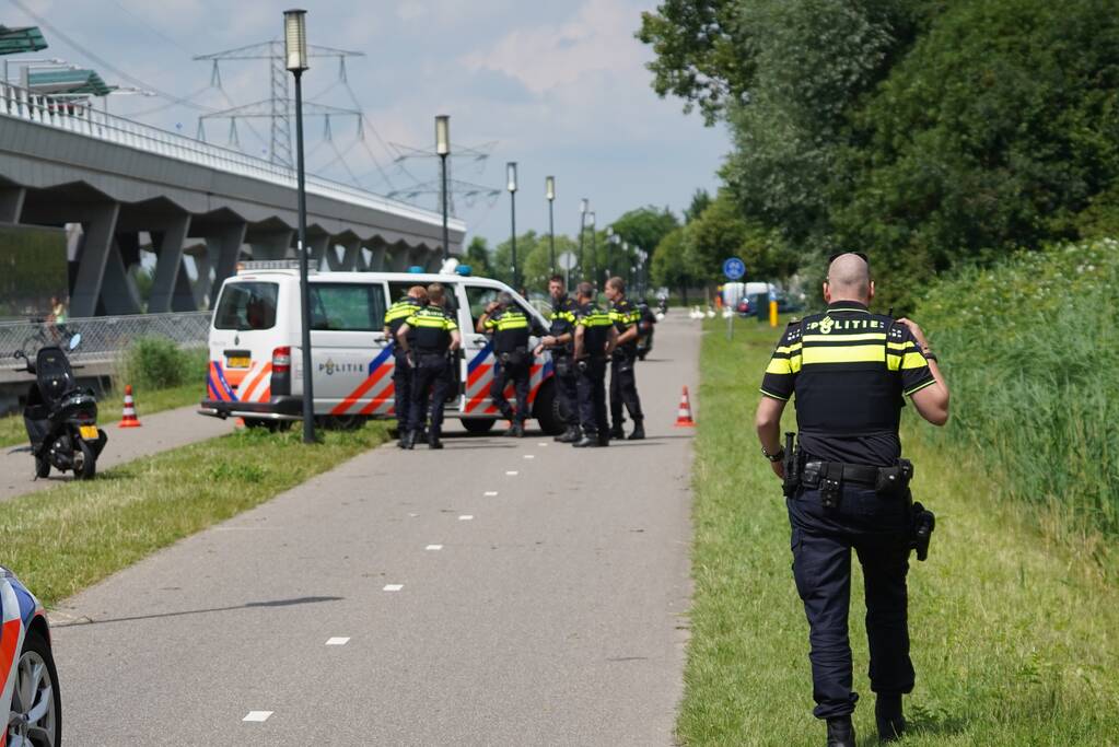 Brommerrijder raakt fietsster na uitwijkmanoeuvre