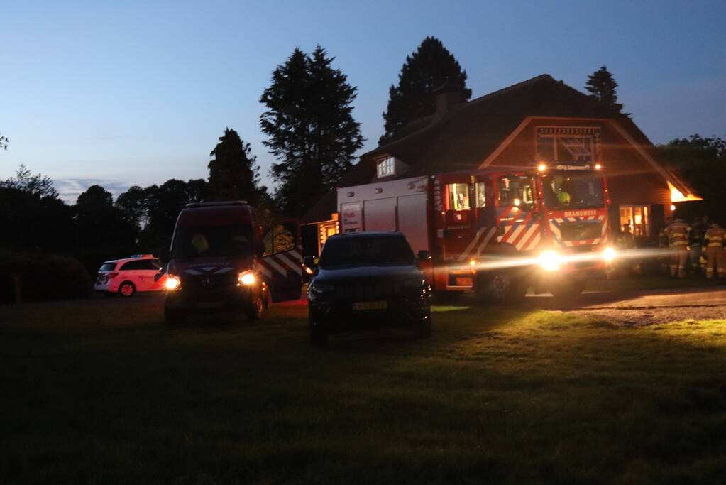 Veel rookontwikkeling bij afvalbrand