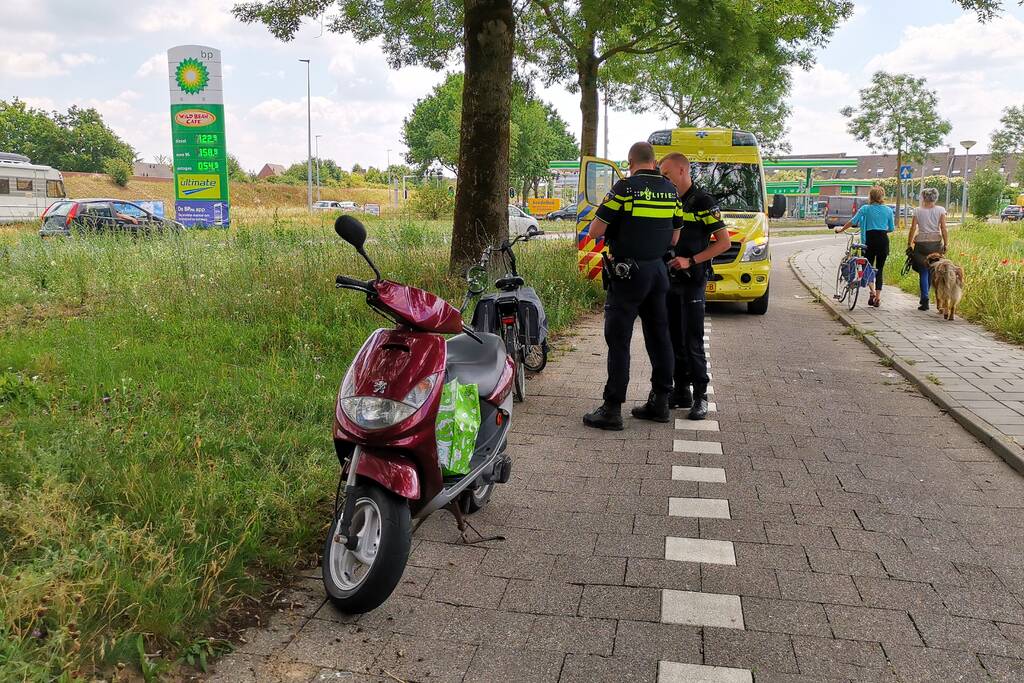 Fietsster gewond na inhaalmanoeuvre