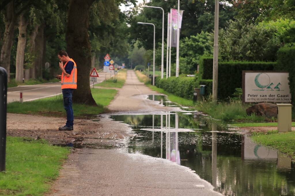 Gevaarlijke situatie door waterleidingbreuk
