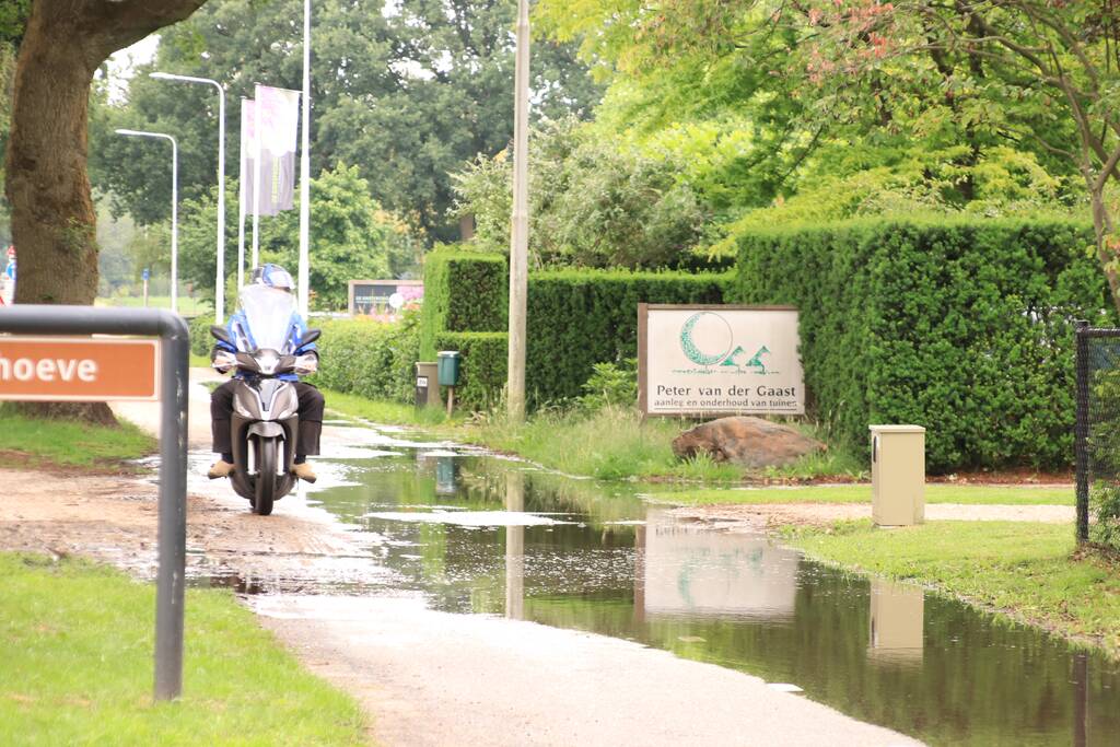 Gevaarlijke situatie door waterleidingbreuk