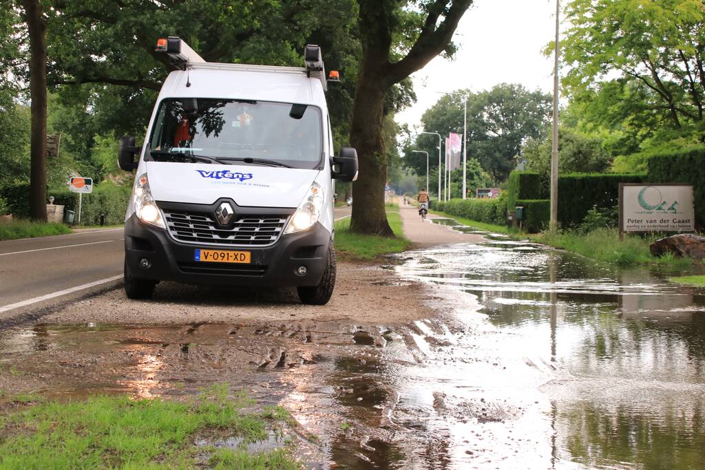 Gevaarlijke situatie door waterleidingbreuk