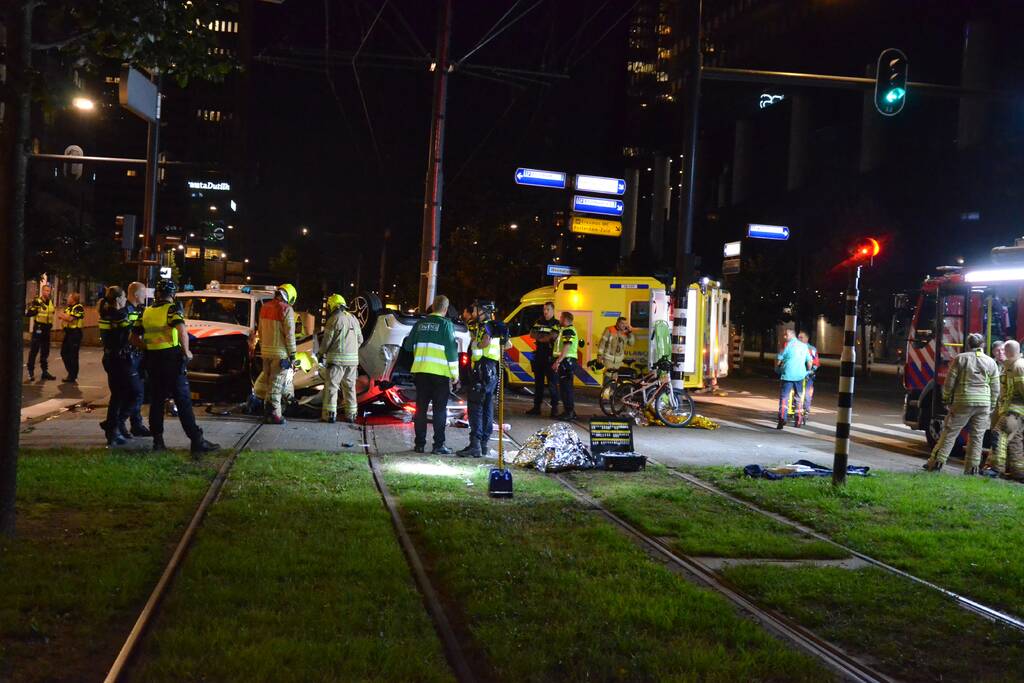 Meerdere gewonden na botsing tussen politieauto en auto