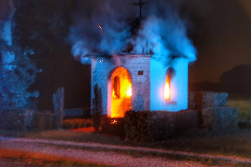 Kapel volledig uitgebrand
