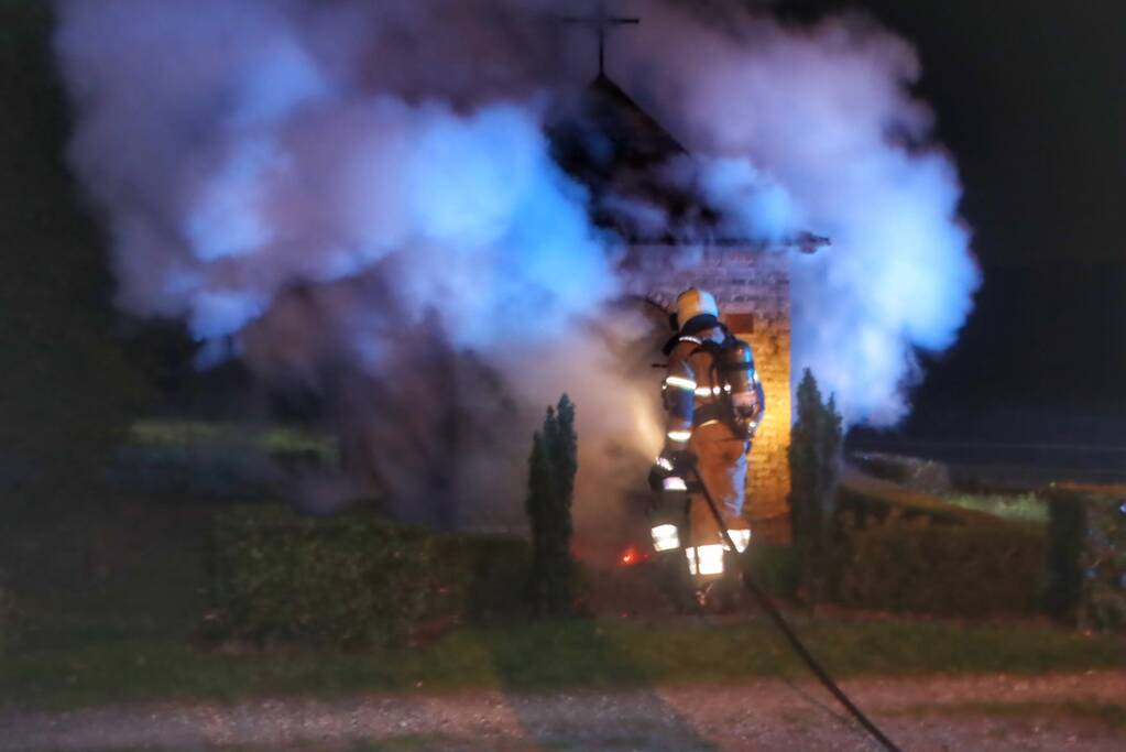 Kapel volledig uitgebrand