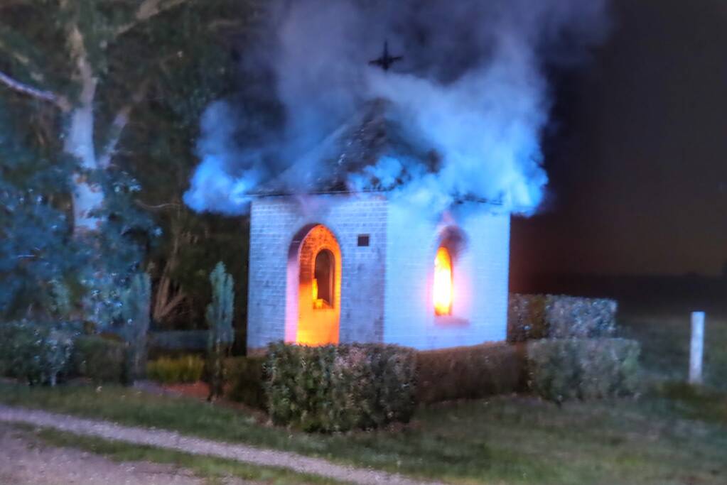 Kapel volledig uitgebrand