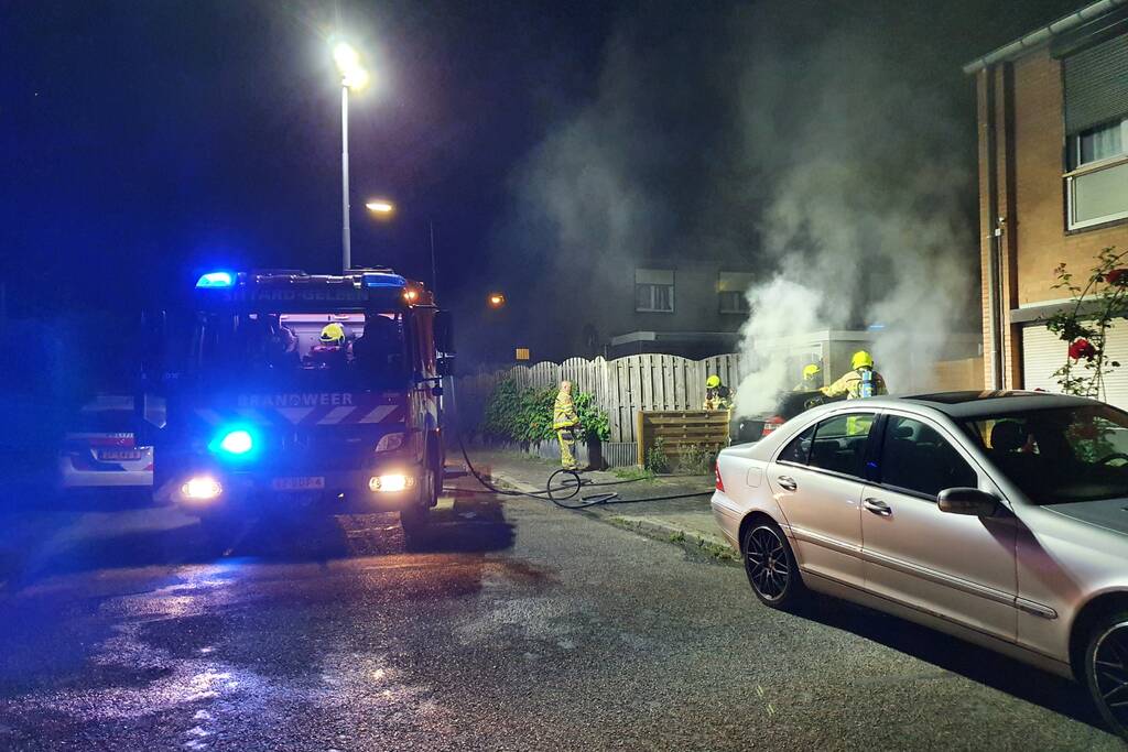 Auto verwoest door brand
