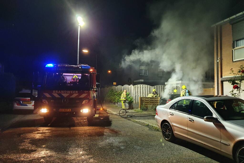 Auto verwoest door brand
