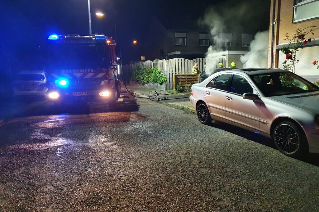 Auto verwoest door brand