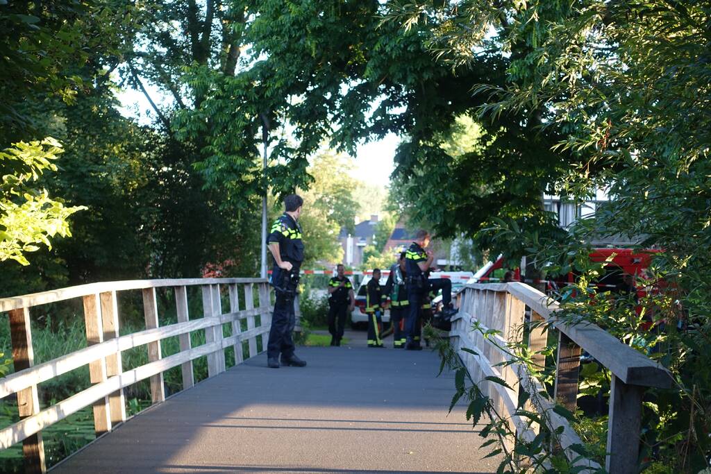 Overleden persoon aangetroffen in het water