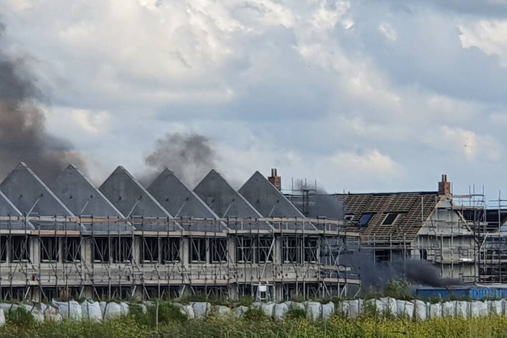 Enorme knal na brand op bouwplaats