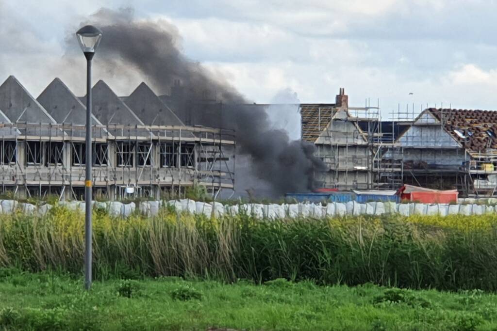 Enorme knal na brand op bouwplaats