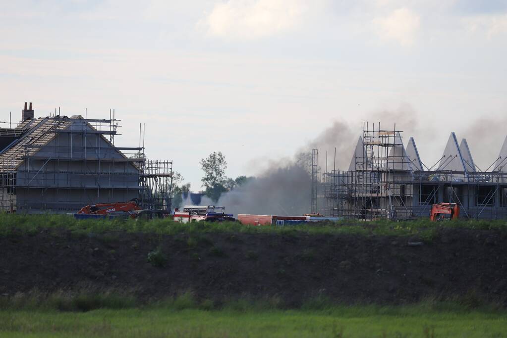 Enorme knal na brand op bouwplaats
