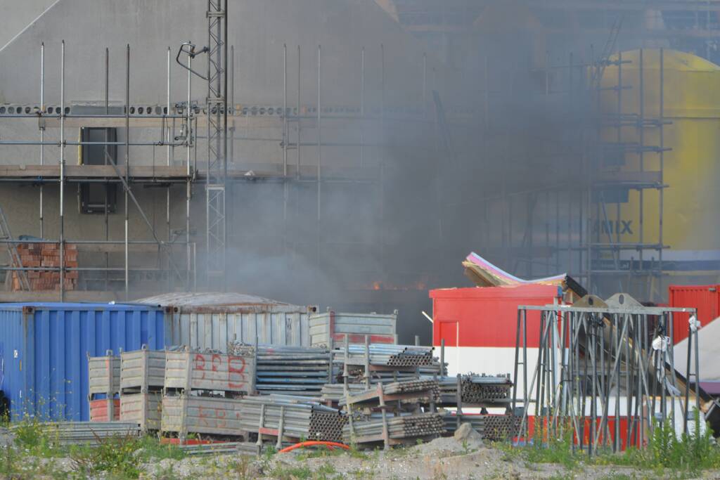 Enorme knal na brand op bouwplaats