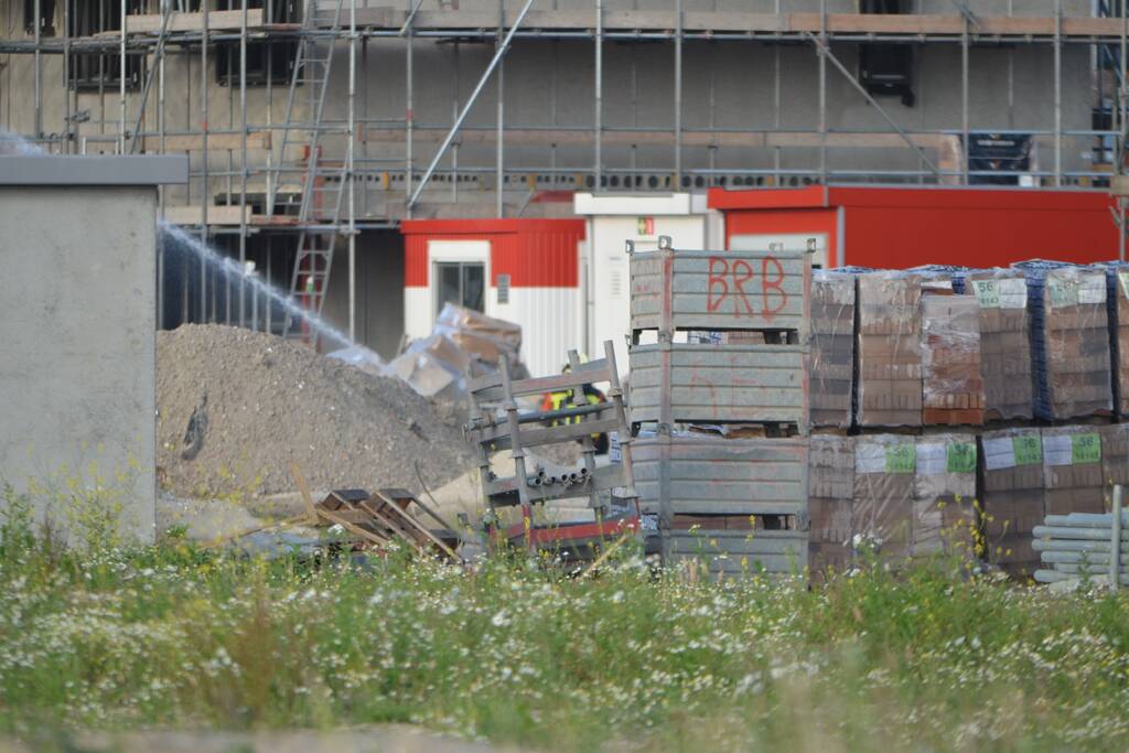 Enorme knal na brand op bouwplaats