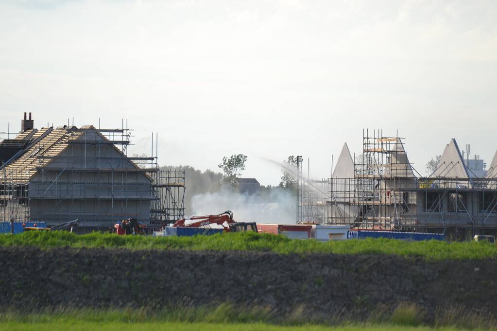 Enorme knal na brand op bouwplaats