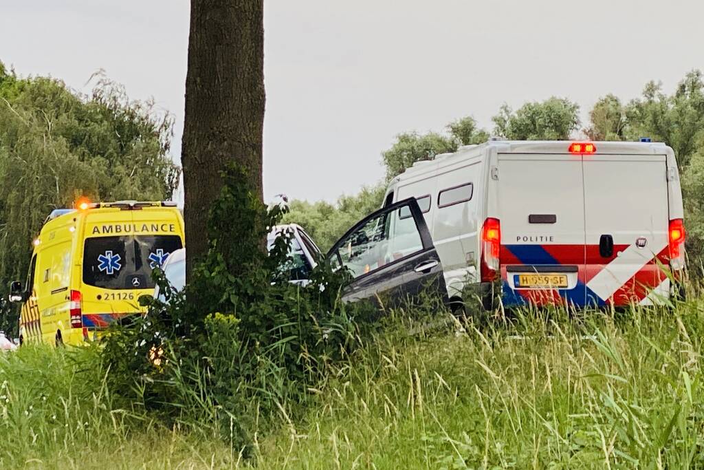Vrouw gewond bij ongeval op Rijksweg