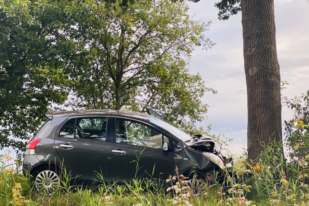 Vrouw gewond bij ongeval op Rijksweg
