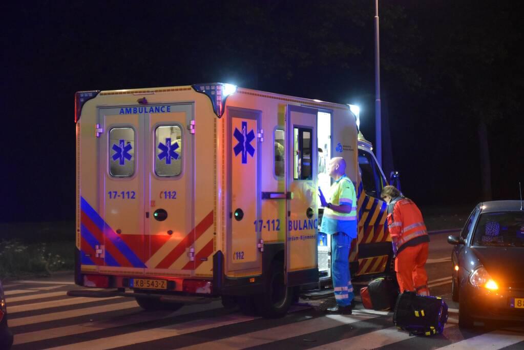 Persoon gewond na aanrijding met motor