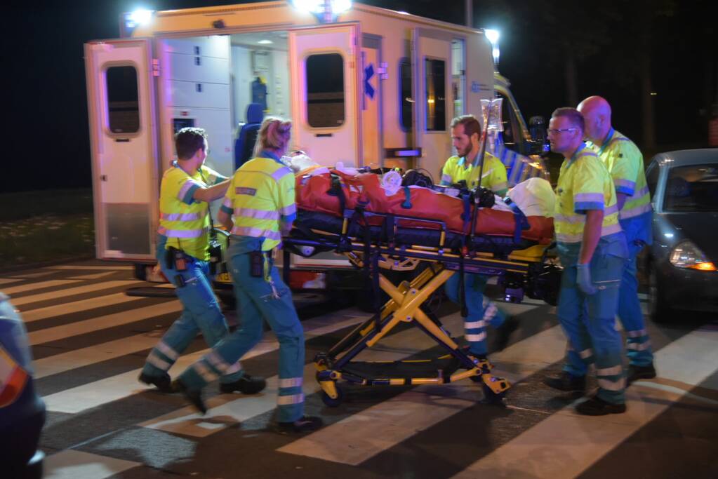 Persoon gewond na aanrijding met motor