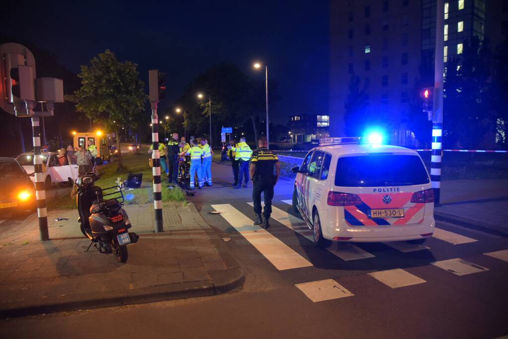 Persoon gewond na aanrijding met motor