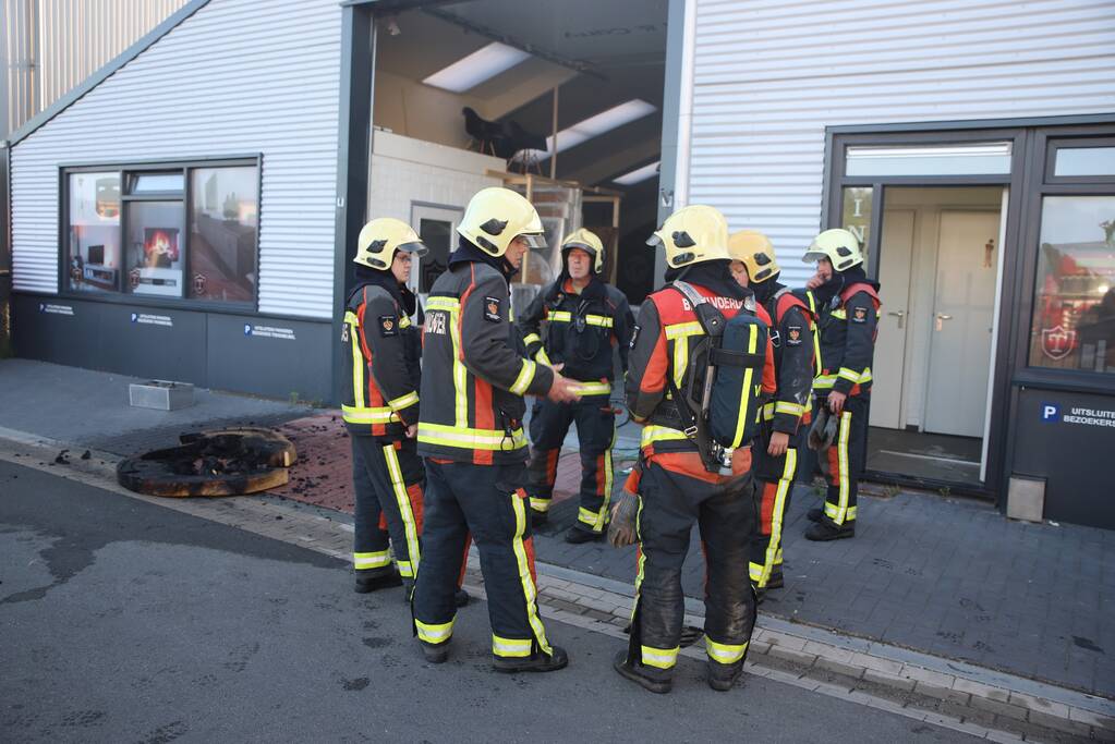 Brand in woonwinkel Trendmeubel