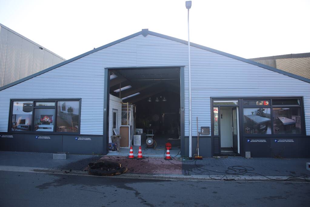 Brand in woonwinkel Trendmeubel