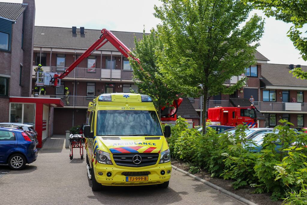Brandweer haalt patiënt naar beneden vanwege werkzaamheden lift