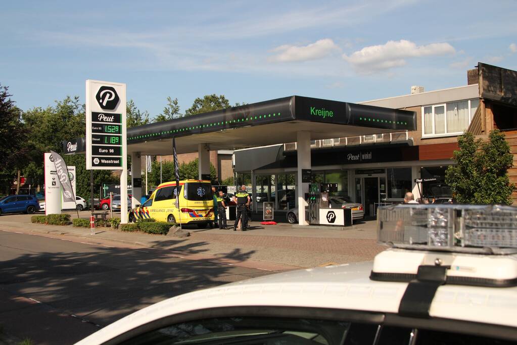 Fietsster gewond na aanrijding met auto