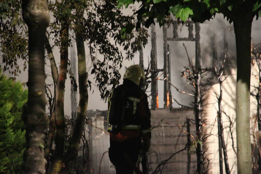 Felle uitslaande brand in chalet